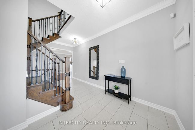 16 Heathcliffe Dr, House other with 3 bedrooms, 3 bathrooms and 4 parking in Woodbridge ON | Image 6