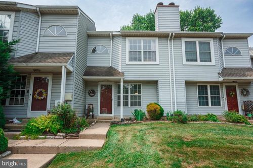 19 Old Mill Ln, Holland, PA, 18966-2842 | Card Image