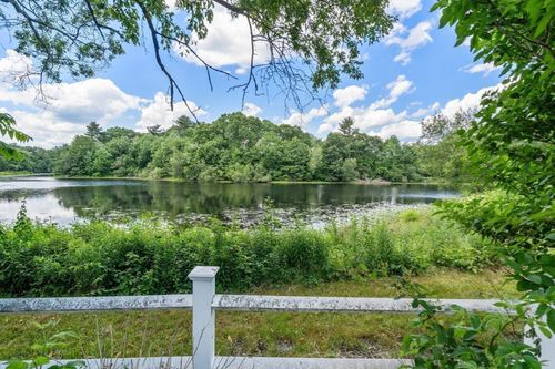 11 Sunset Dr, South Easton, MA, 02375-1067 | Card Image