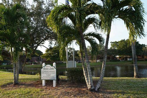 1916 19th Ln, Palm Beach Gardens, FL, 33418-3585 | Card Image