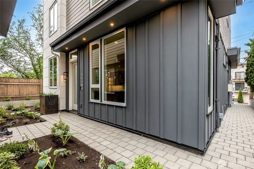 1510 B Nw 59th Street, Seattle, WA, 98107 | Card Image