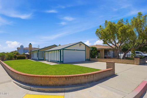 110 Vela Ct, Santa Paula, CA, 93060-2433 | Card Image