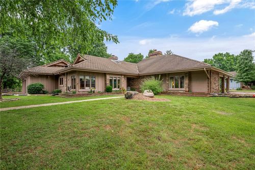 55 Dogwood Dr, Bella Vista, AR, 72715-8138 | Card Image