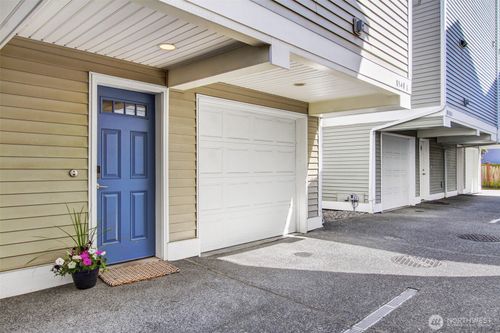 a-8540 Midvale Ave N, Seattle, WA, 98103-4032 | Card Image