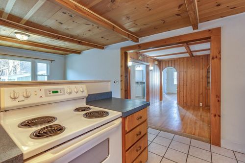 55 Tremont St, Concord, NH, 03301-4431 | Card Image