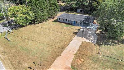 4260 West Panola Road, House other with 3 bedrooms, 2 bathrooms and 1 parking in Ellenwood GA | Image 2