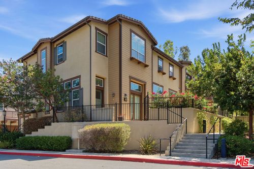 732 Tennis Club Ln, Thousand Oaks, CA, 91360-4213 | Card Image