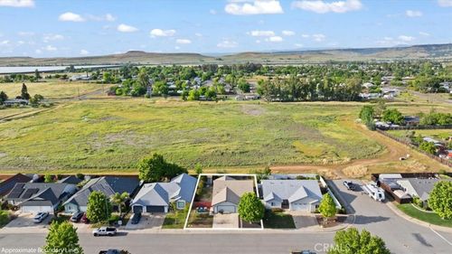 18 Nikki Ct, Oroville, CA, 95965-4380 | Card Image