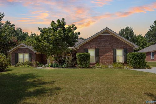 302 Knox Creek Trl Nw, Madison, AL, 35757-6854 | Card Image