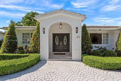 1420 Campamento Ave, House other with 4 bedrooms, 4 bathrooms and null parking in Coral Gables FL | Image 3