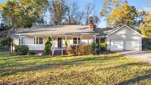 16 Timberwood Dr Se, Silver Creek, GA, 30173-2351 | Card Image