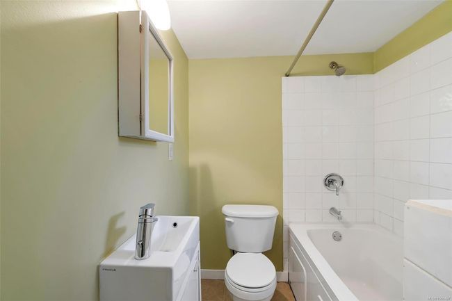 1736 Feltham Rd, House other with 6 bedrooms, 4 bathrooms and 4 parking in Saanich BC | Image 29