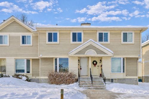 8-104 Mcdermot Crt, Kanata, ON, K2L3V2 | Card Image