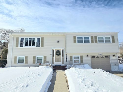 45 Birchwood Ter, Dartmouth, MA, 02747-3905 | Card Image