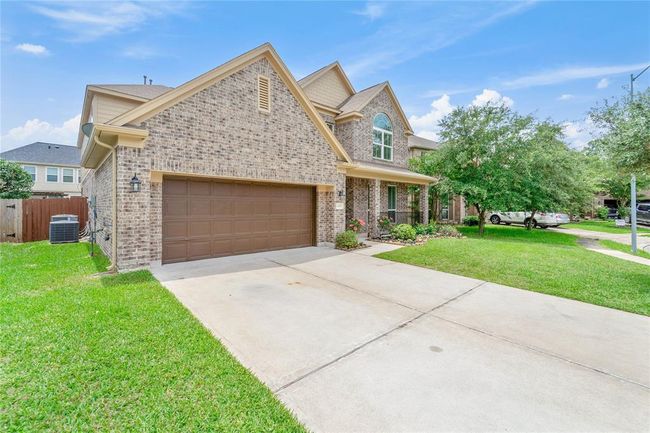 4010 Loft Square Pl, House other with 5 bedrooms, 4 bathrooms and 2 parking in Humble TX | Image 4