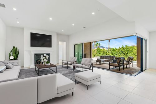 80404 Old Ranch Trl S, La Quinta, CA, 92253-7802 | Card Image