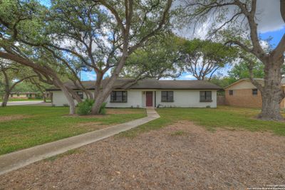 1 Mission Dr, House other with 3 bedrooms, 2 bathrooms and null parking in New Braunfels TX | Image 2