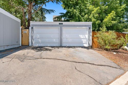7529 Cumberland Cir, Reno, NV, 89511-1359 | Card Image