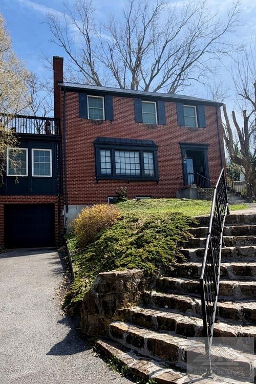 825 Albemarle St, Bluefield, WV, 24701-4509 | Card Image