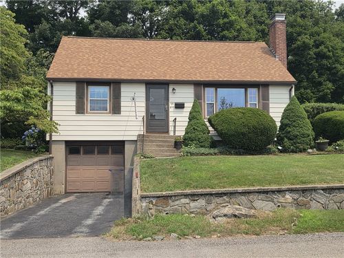 25 Linwood St, West Warwick, RI, 02893-4140 | Card Image