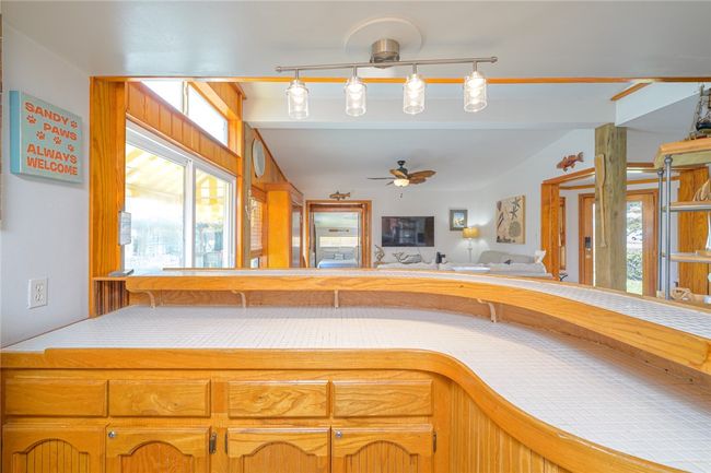 108 N 2 Nd St, House other with 5 bedrooms, 5 bathrooms and 6 parking in Fulton TX | Image 9