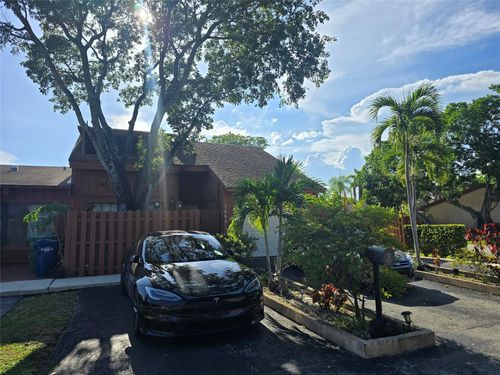 7468-7468 E 33rd St, Lauderhill, FL, 33319 | Card Image