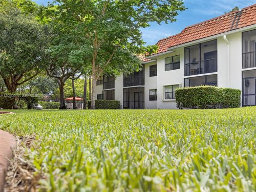 105-15718 E Waterside Cir, Sunrise, FL, 33326-2281 | Card Image