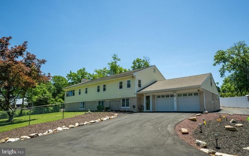 11 Williams Ln, YARDLEY, PA, 19067-5901 | Card Image