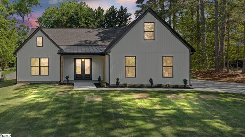 329 Wall St, Campobello, SC, 29322-8598 | Card Image