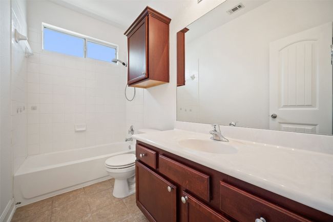206 Skinner, House other with 3 bedrooms, 3 bathrooms and 4 parking in Kyle TX | Image 27