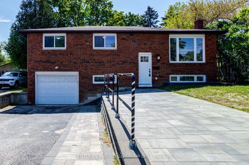 200 Ferndale Dr N, Barrie, ON, L4N9W1 | Card Image