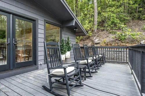 1137 Old Cartertown Rd, Gatlinburg, TN, 37738-5320 | Card Image