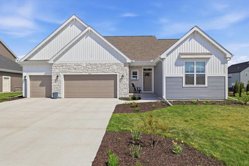 1242 Green Tree Dr, Oconomowoc, WI, 53066-2724 | Card Image
