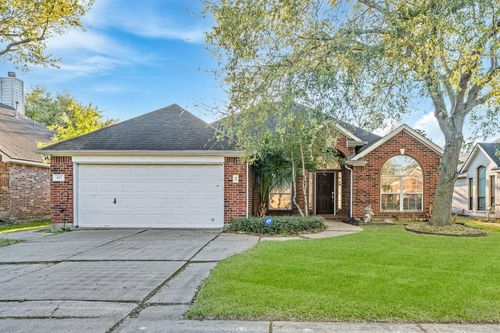 411 Green Cedar Dr, League City, TX, 77573-0838 | Card Image