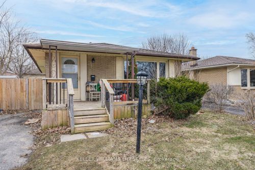 9 Buchan Rd, London, ON, N5V1K9 | Card Image