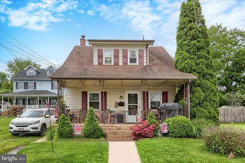 526 N 3rd St, WORMLEYSBURG, PA, 17043-1007 | Card Image