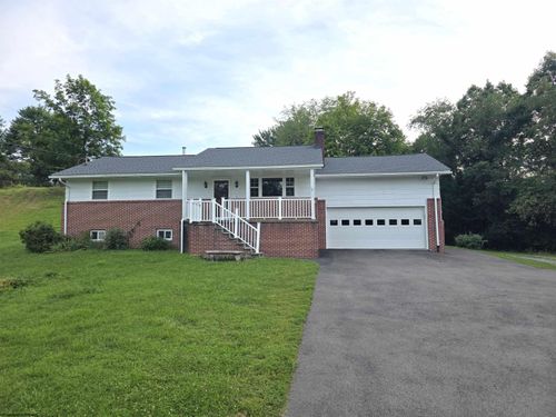 3322 Fairmont Ave, Fairmont, WV, 26554-5456 | Card Image
