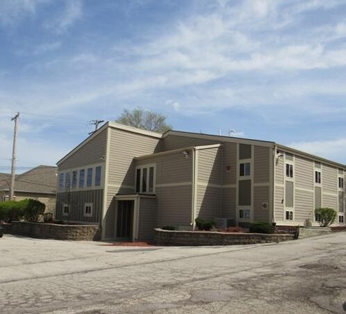 ste-206-2741 W Layton Avenue, Greenfield, WI, 53221 | Card Image
