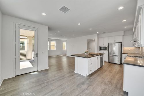 104 Tenor, Irvine, CA, 92602 | Card Image