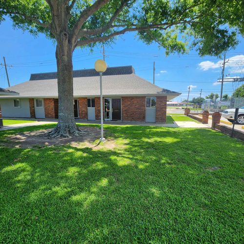 105 Picciola Pkwy, Cut Off, LA, 70345-3572 | Card Image