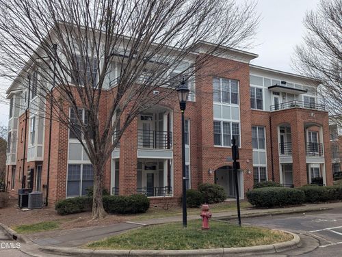 apt-200-401 Finsbury Street, Durham, NC, 27703 | Card Image