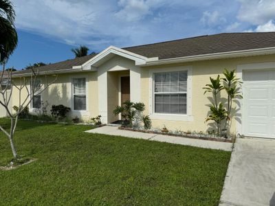 2117 Se Genoa Street, House other with 3 bedrooms, 2 bathrooms and null parking in Port St Lucie FL | Image 3