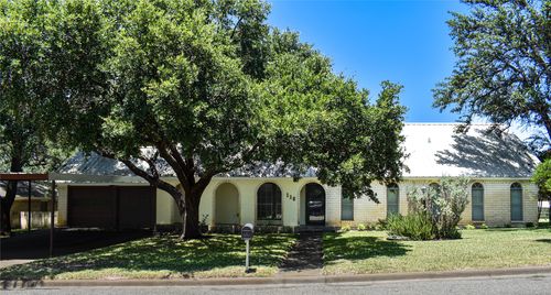 115 Parkview Dr, Brady, TX, 76825-5318 | Card Image
