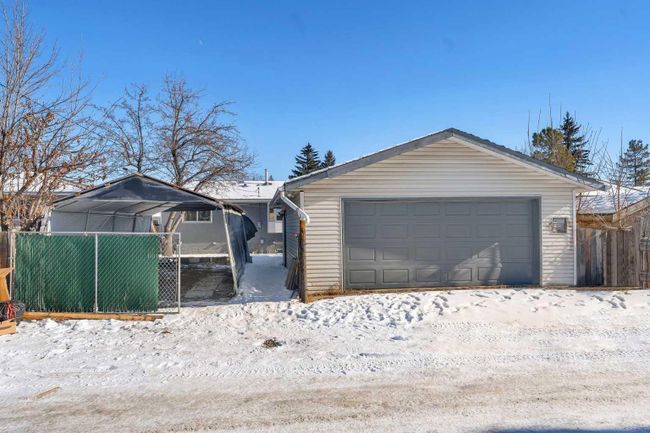 427 Penswood Road Se, Home with 5 bedrooms, 2 bathrooms and 4 parking in Calgary AB | Image 34