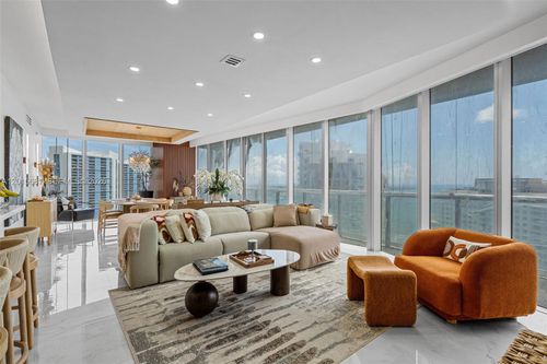 3301-465 Brickell Ave, Miami, FL, 33131-4013 | Card Image
