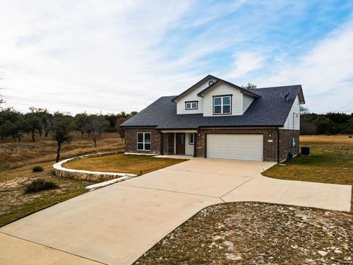 320 Sunrise Hls, Lampasas, TX, 76550-4051 | Card Image