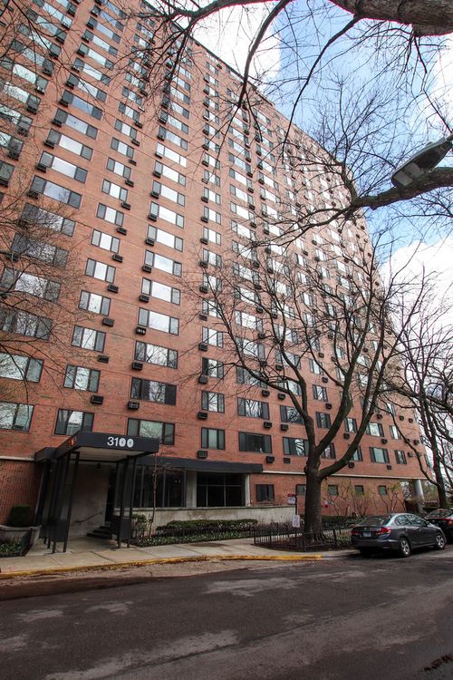 1404-3100 N Lake Shore Dr, Chicago, IL, 60657-4953 | Card Image