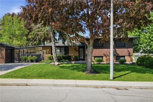 66 Purnell Dr, Hamilton, ON, L9C4Y3 | Card Image