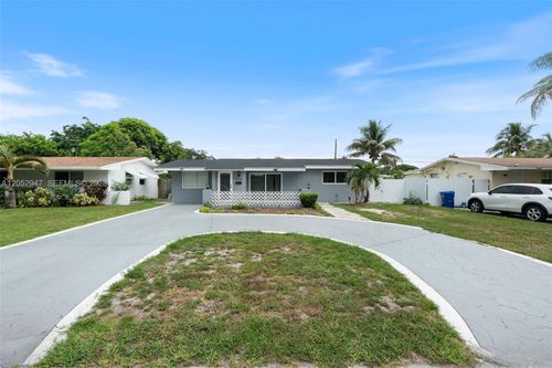 7933 Madeira St, Miramar, FL, 33023-4521 | Card Image