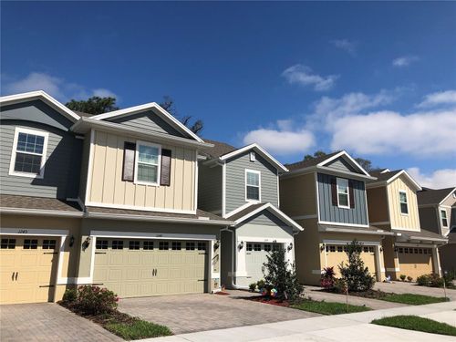 1003 E 10th St, APOPKA, FL, 32703-5402 | Card Image